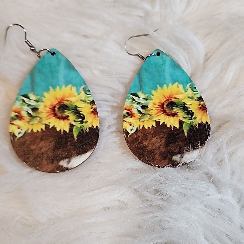 🍍💝HOST PICK💝 Wood Sunflower Earrings